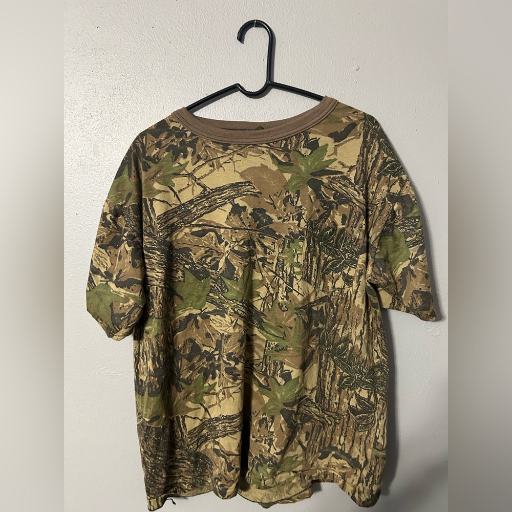 Vintage tagged RealTree Camo Shirt